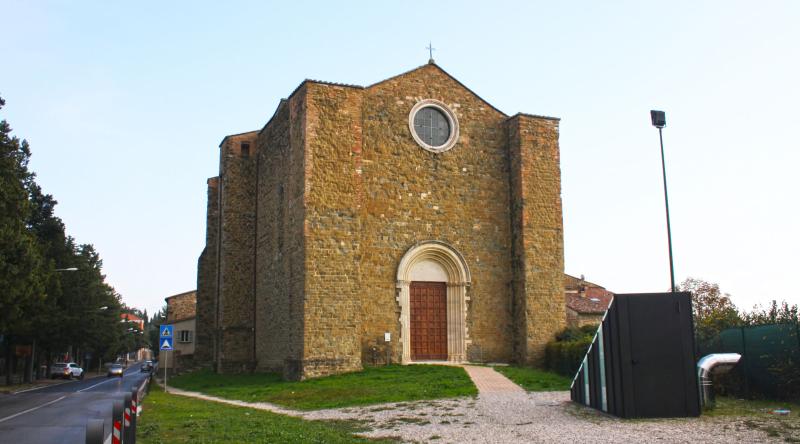 Facciata dell’antica chiesa templare di San Bevignate a Perugia, edificio in pietra con rosone e portale romanico.