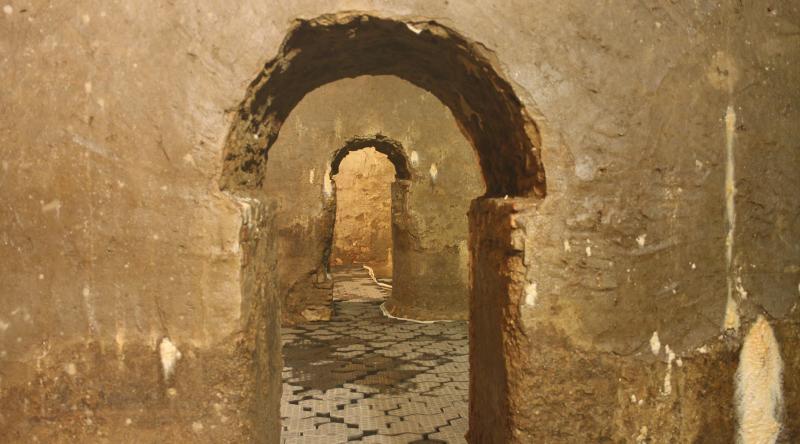 interno della cisterna romana di Amelia con gli ambienti comunicanti tra loro