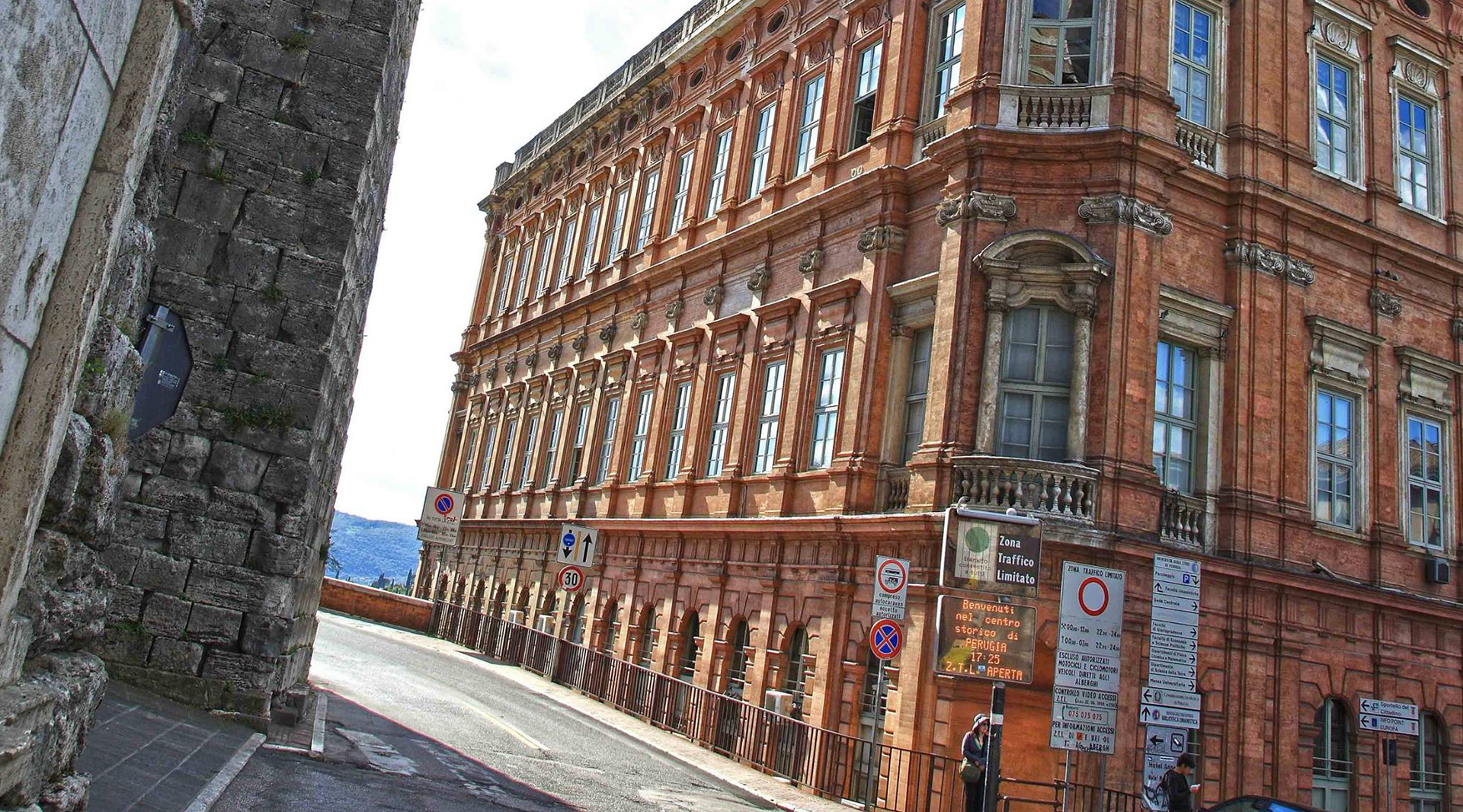 Palazzo Gallenga-Stuart