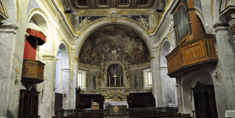 Immagine: Interior of the Collegiate Church of Santa Maria Assunta and San Gregorio in Montone, with Baroque altar and frescoes. 