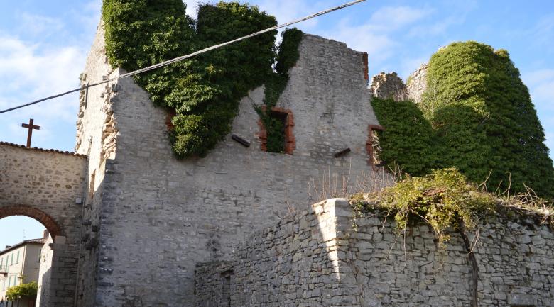  The Castle of Casteldifiori 