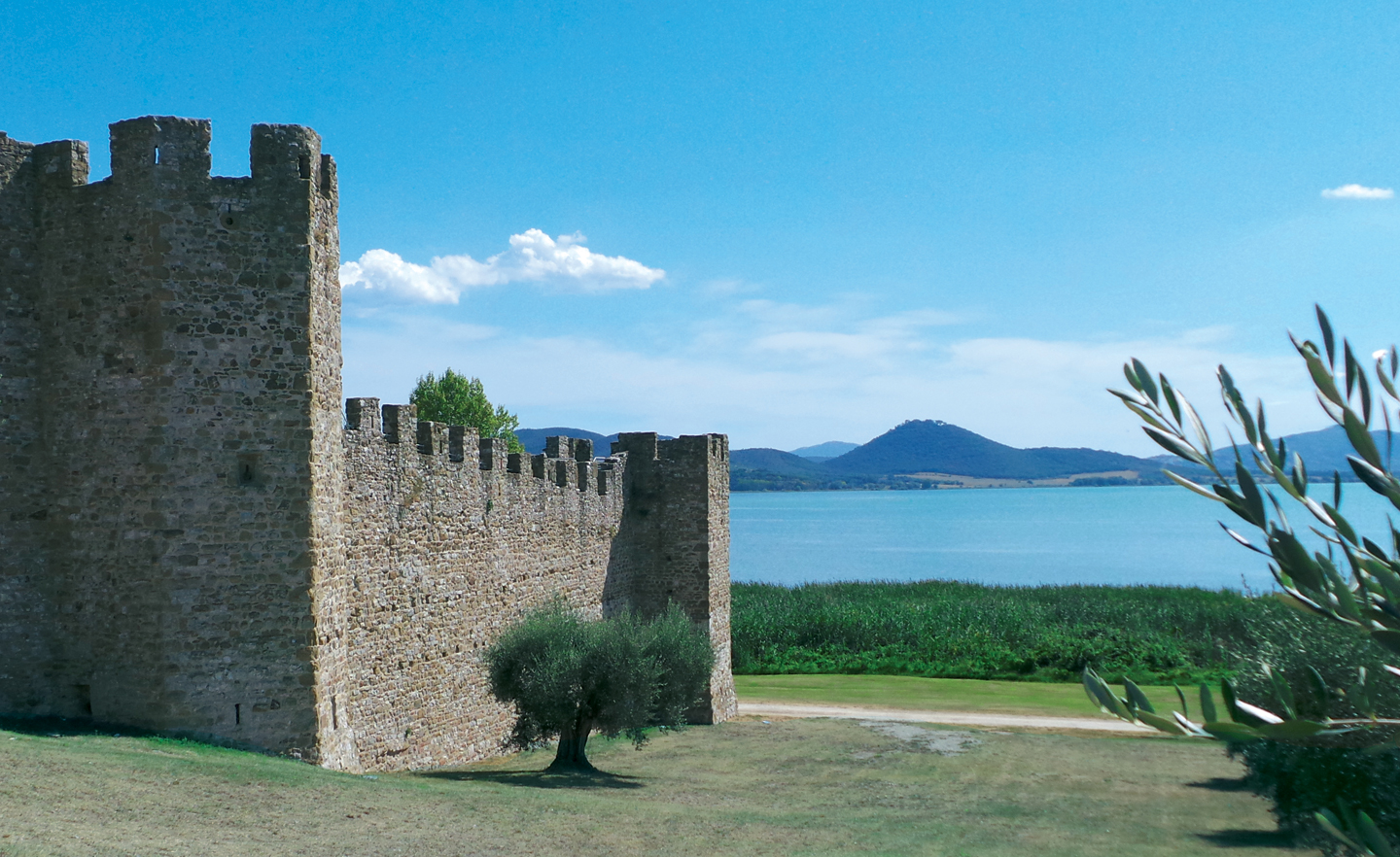 Rocca di Isola Polvese