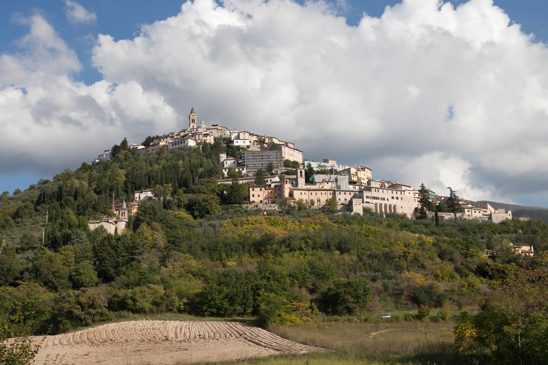 Trevi, history, art and local products