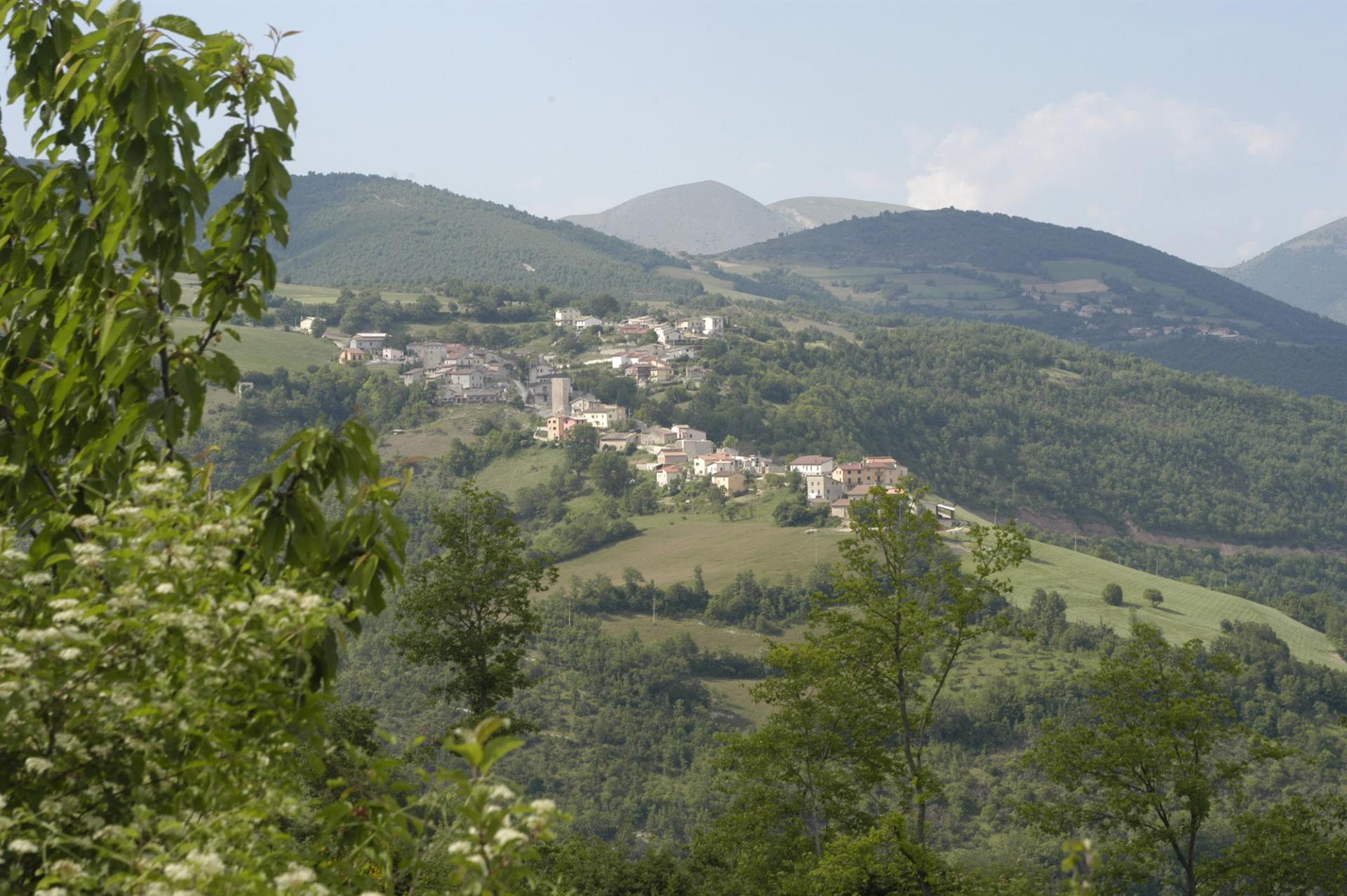 Excursion in the Valnerina from Cerreto di Spoleto to Poggiodomo