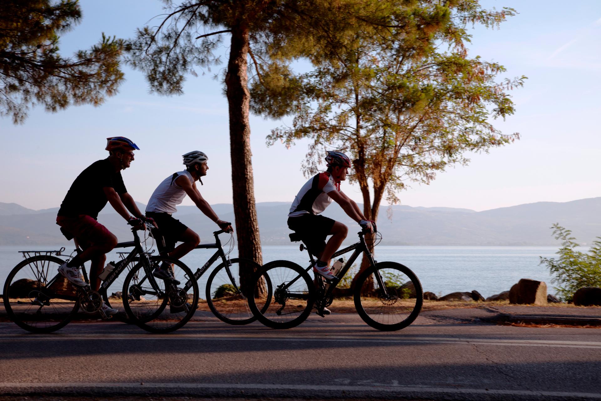 In bici sulle rive del Trasimeno