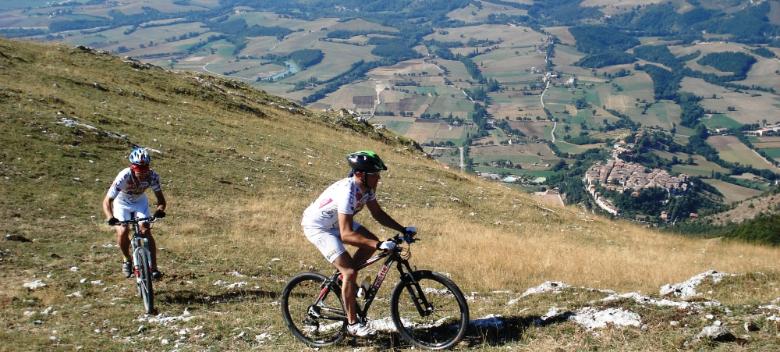 Titolo: Mountain Biking to the Park of Monte Cucco 