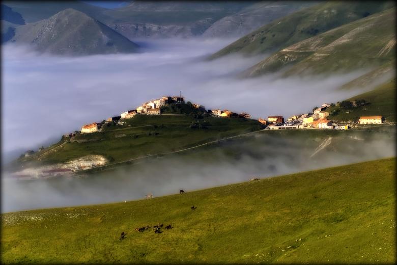 Titolo: Excursion to the Mergani and the Inghiottitoio in the Pian Grande