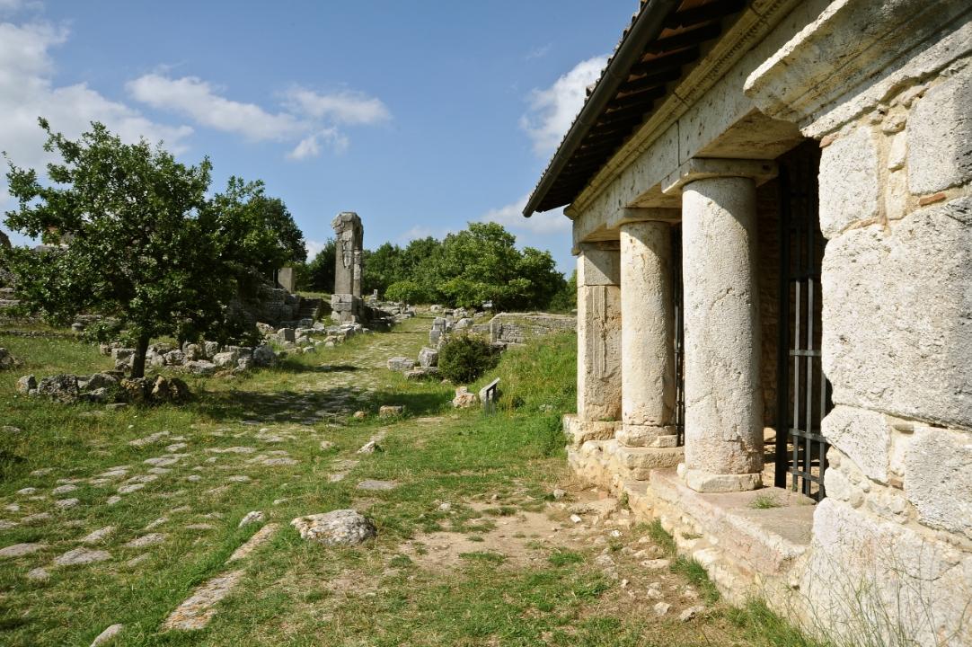 In visita al Parco Archeologico di Carsulae