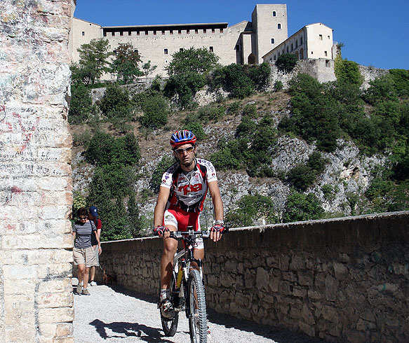 Spoleto et le Bois Sacré de Monteluco