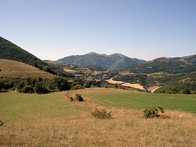 Cascia: prati e boschi sui monti di Santa Rita