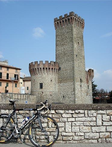 Poderi e tenute lungo la valle del Tevere