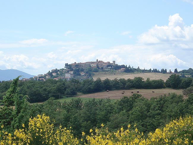The hilly terrain between the Nestore Valley and Monte Peglia