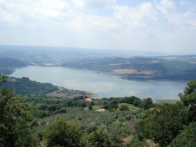 Da Orvieto a Todi intorno al Lago di Corbara