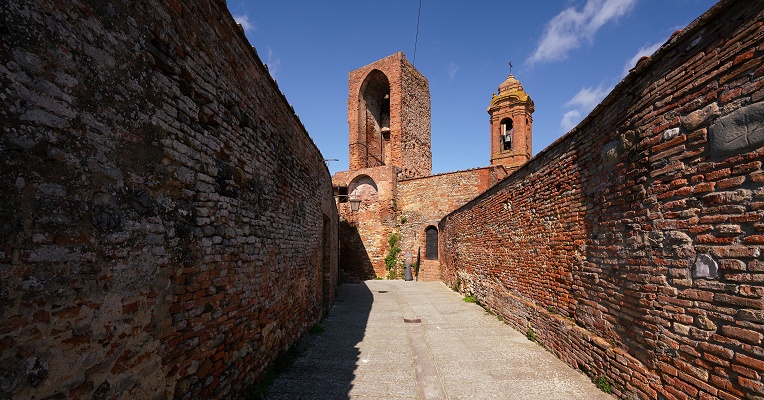 Titolo: A walk through the alleyways of the historic centre of Città della Pieve