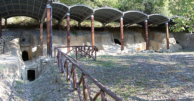 Immagine: Die Nekropole Vallone di San Lorenzo in Montecchio