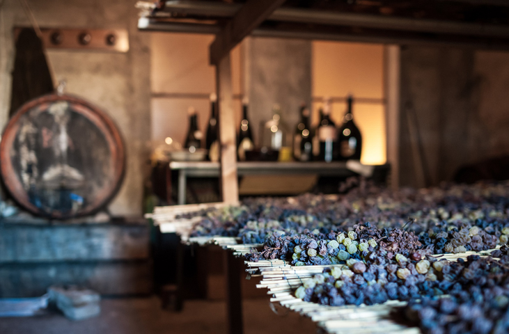 Smoked Vinosanto wine of the upper Tiber valley