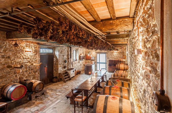 Smoked Vinosanto wine of the upper Tiber valley